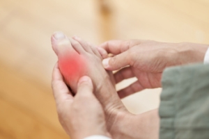 How Temperature and Humidity Affect Gout
